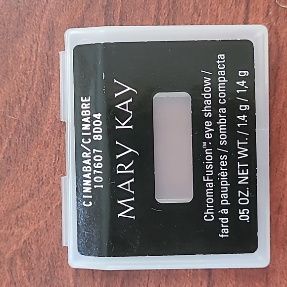 🏆Host Pick! New! Mary Kay ChromaFusion Cinnabar eye color shadow - Picture 1 of 3